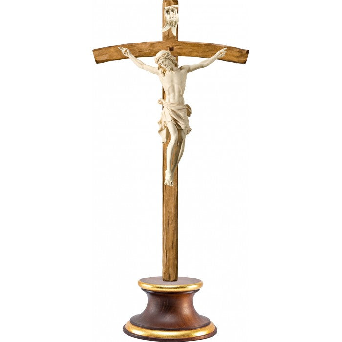 CRISTO PISA SU PIEDISTALLO