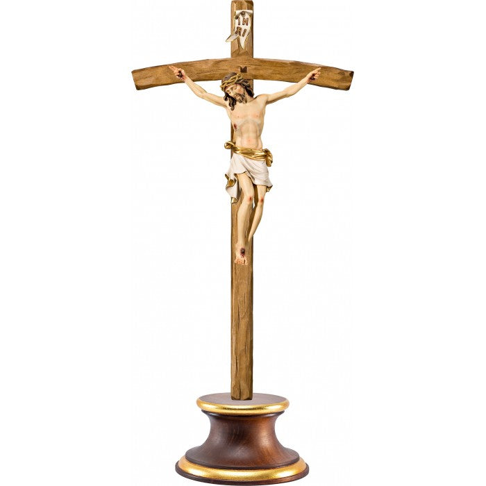 CRISTO PISA SU PIEDISTALLO