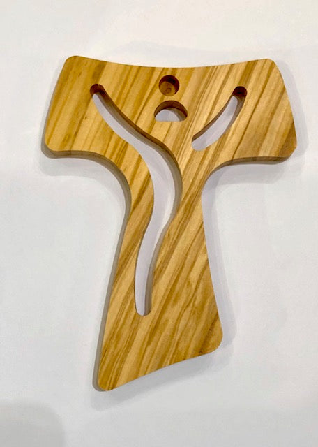 TAU IN ULIVO CON CORPO DI CRISTO STILIZZATO DA PARETE