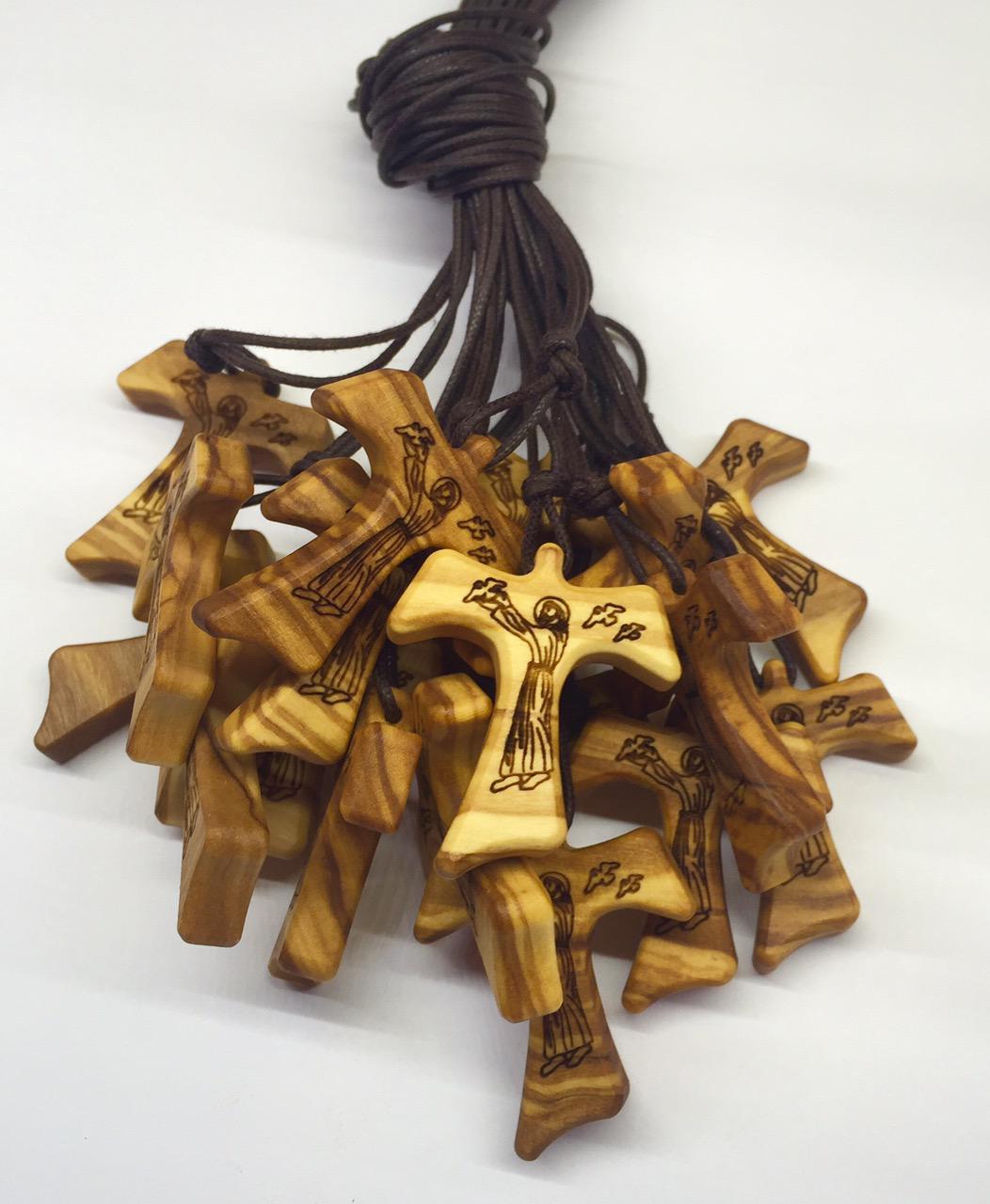 TAU in LEGNO D'ULIVO con immagine San FRANCESCO PREDICA AGLI UCCELLI