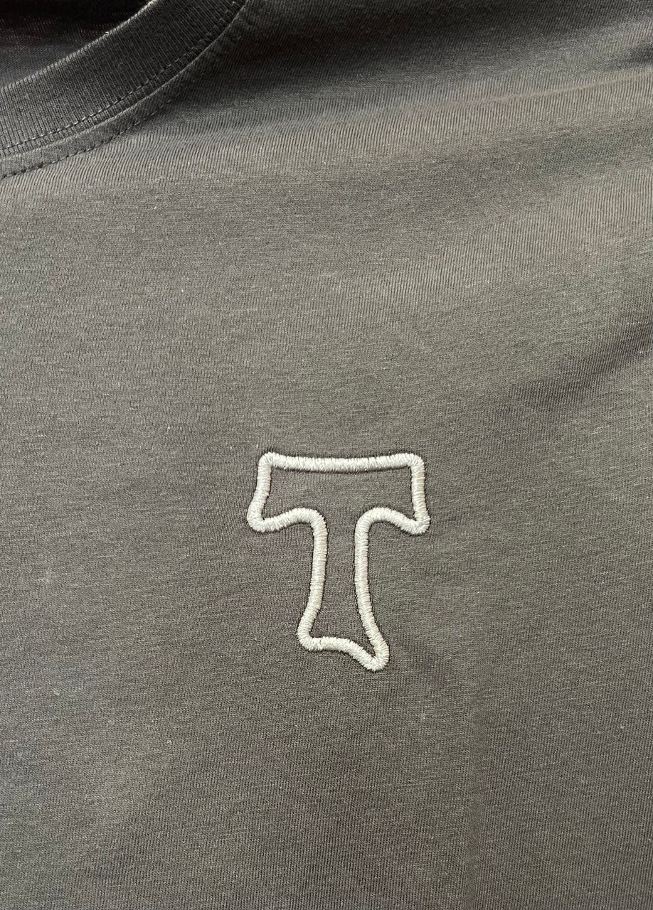 T-SHIRT CON TAU RICAMATO